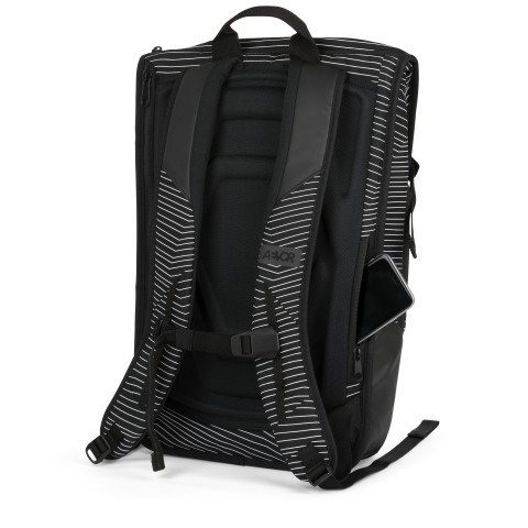 Aevor fineline black top