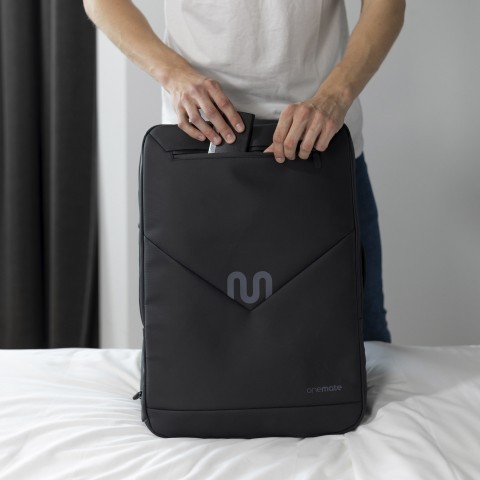Onemate Rucksack Reisetasche Travel Backpack Ultimate mit Laptopfach 17.3 Zoll Volumen 40 Liter