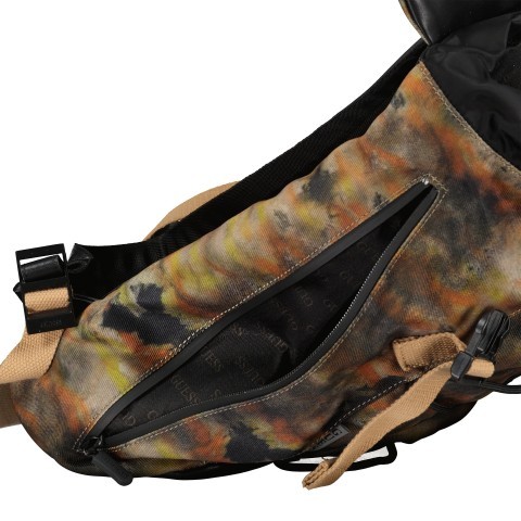 Guess camo backpack 2025