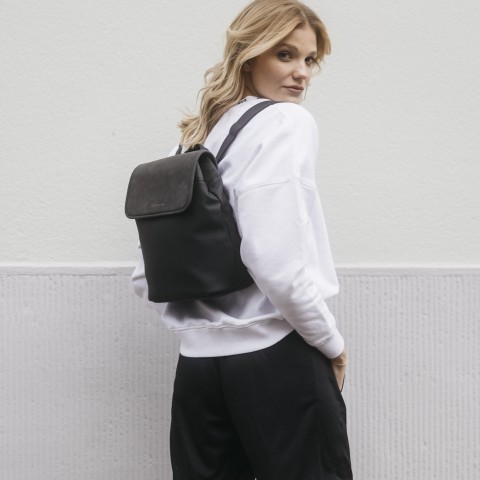 Kapten and son copenhagen all black Clearance