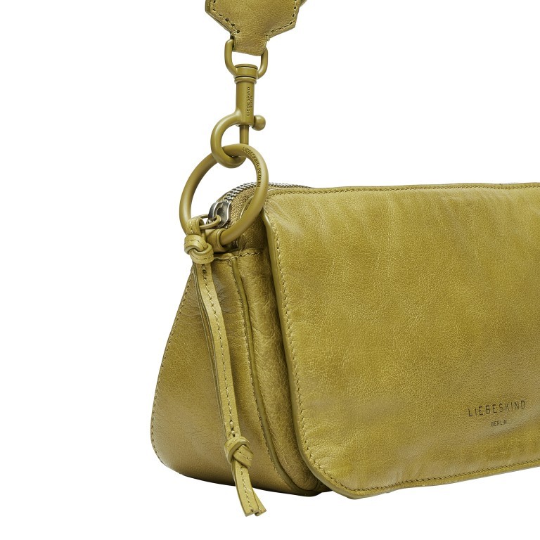 Umhängetasche Clarice Crossbody Bag M Matcha, Farbe: grün/oliv, Marke: Liebeskind Berlin, EAN: 4099593010967, Abmessungen in cm: 27x15x8, Bild 5 von 5