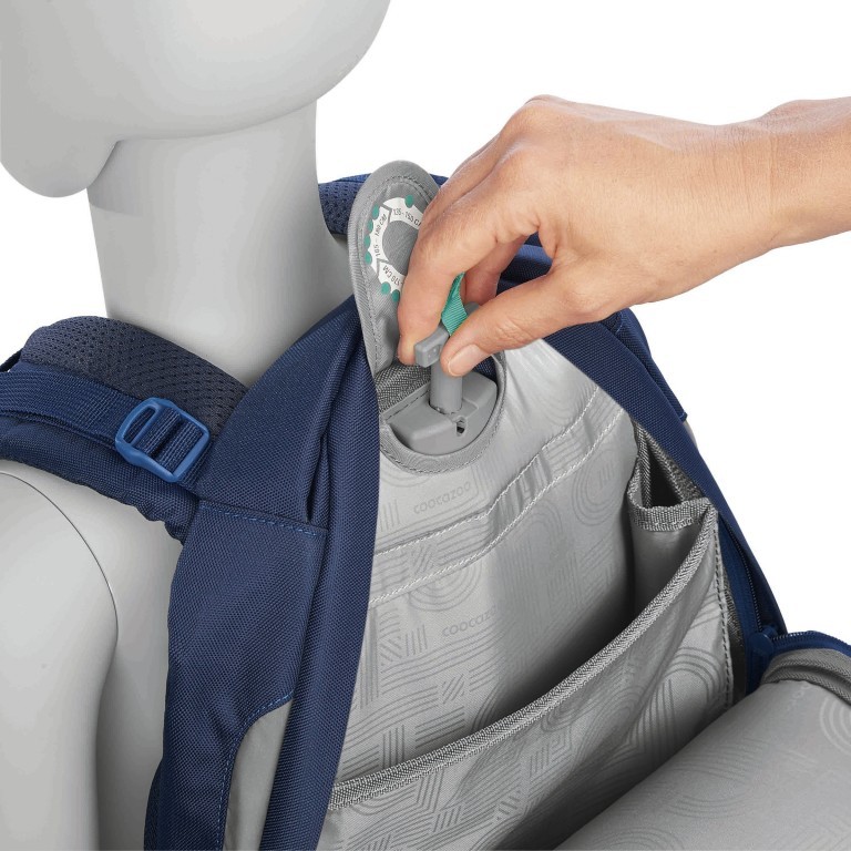 Rucksack Mate Blue Motion, Farbe: blau/petrol, Marke: Coocazoo, EAN: 4047443468901, Abmessungen in cm: 30x44x23, Bild 4 von 9