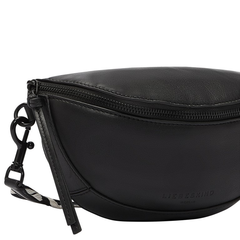 Gürteltasche Alma Belt Bag M Black, Farbe: schwarz, Marke: Liebeskind Berlin, EAN: 4099593072156, Abmessungen in cm: 22.5x14x11, Bild 5 von 5