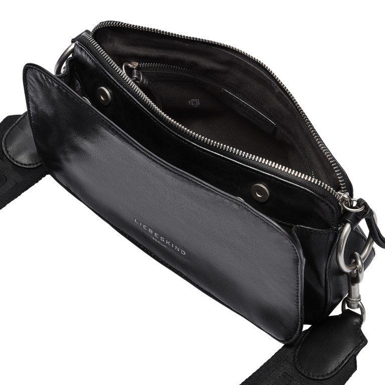 Umhängetasche Basic Clarice Black, Farbe: schwarz, Marke: Liebeskind Berlin, EAN: 4099593078066, Abmessungen in cm: 27x15x8, Bild 4 von 5