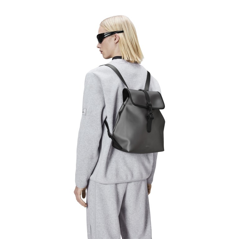 Rucksack Bucket Backpack Metallic Grey, Farbe: grau, Marke: Rains, EAN: 5711747557263, Abmessungen in cm: 25x30x17, Bild 3 von 4