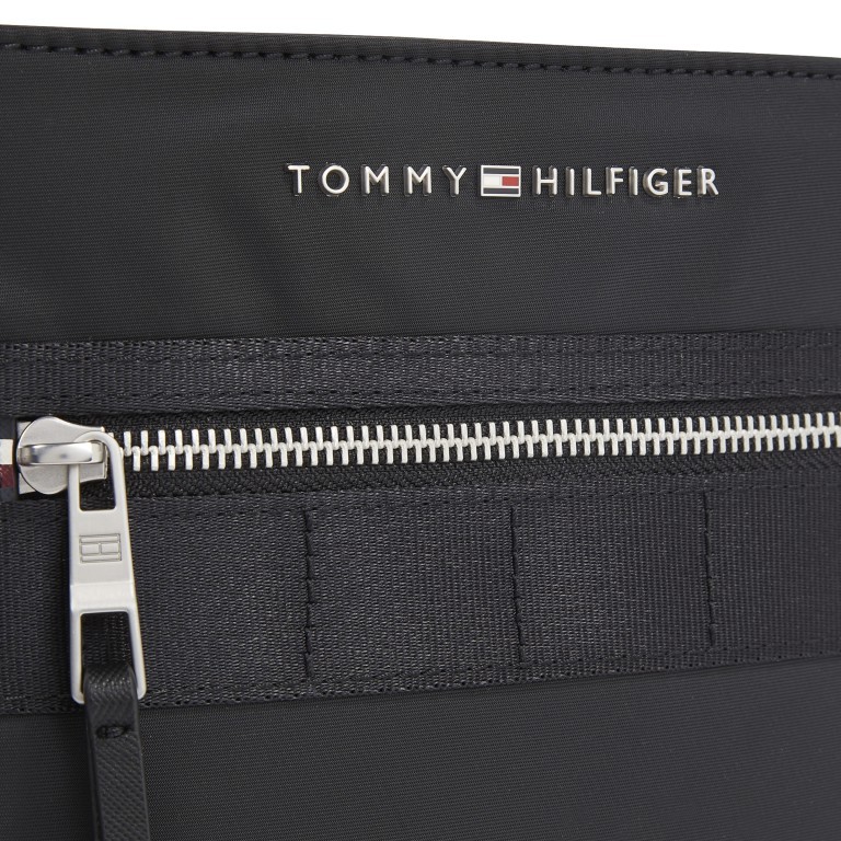 Umhängetasche Elevated Crossover Bag Black, Farbe: schwarz, Marke: Tommy Hilfiger, EAN: 8720645295754, Abmessungen in cm: 19.5x22x4, Bild 4 von 4