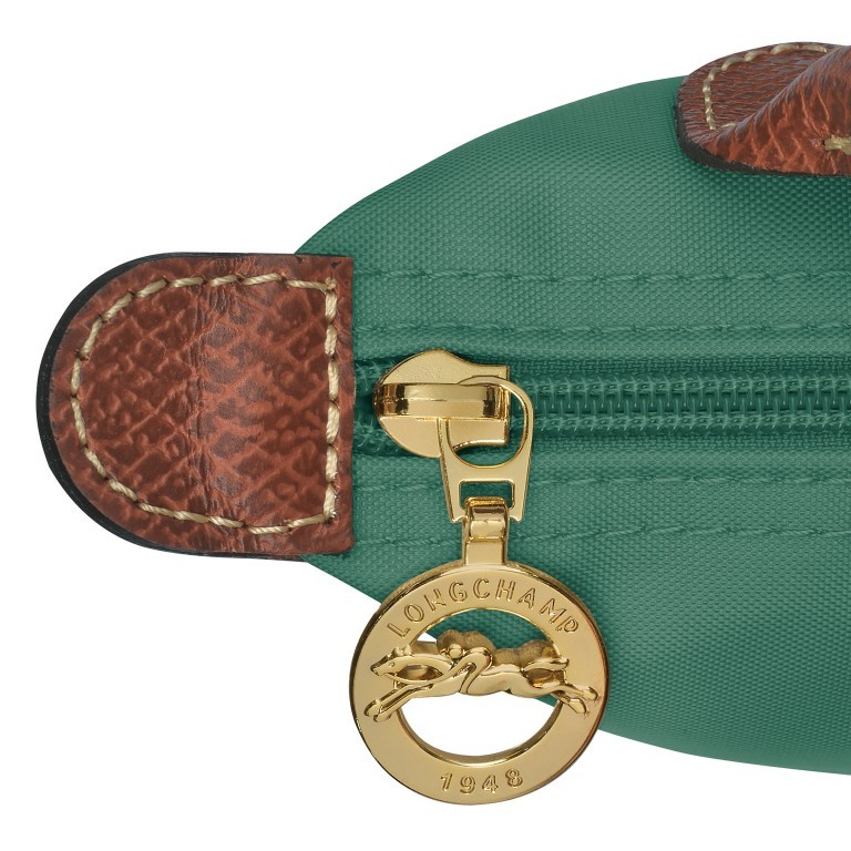 Kosmetiktasche Le Pliage Pochette Sage, Farbe: grün/oliv, Marke: Longchamp, EAN: 3597922436903, Abmessungen in cm: 17x10x5.5, Bild 5 von 5