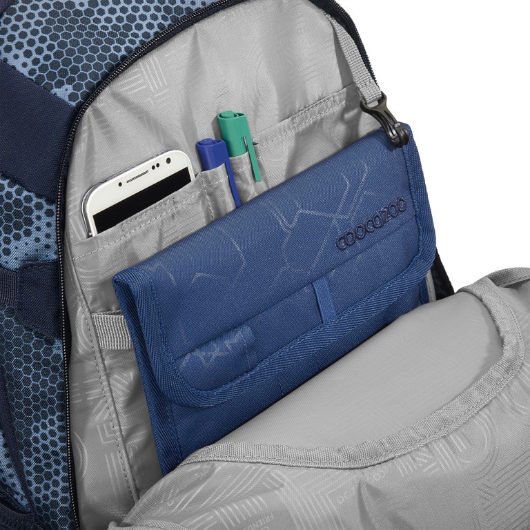 Rucksack Mate 30 Liter Geometric Sky, Farbe: blau/petrol, Marke: Coocazoo, EAN: 4047443510563, Abmessungen in cm: 30x44x23, Bild 3 von 9
