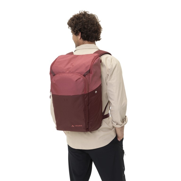 Rucksack Estrellas Albali II mit Laptopfach 15.6 Zoll Dark Cherry, Farbe: rot/weinrot, Marke: Vaude, EAN: 4062218767751, Abmessungen in cm: 33x50x28, Bild 6 von 11