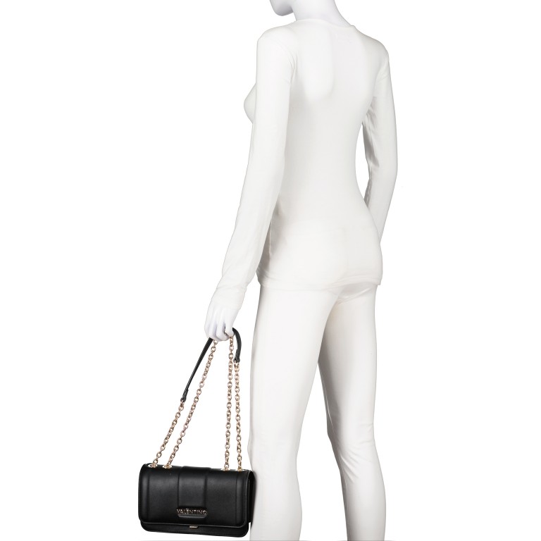 Umhängetasche Brass Nero, Farbe: schwarz, Marke: Valentino Bags, EAN: 8054942519139, Abmessungen in cm: 24.5x14.5x9, Bild 4 von 8