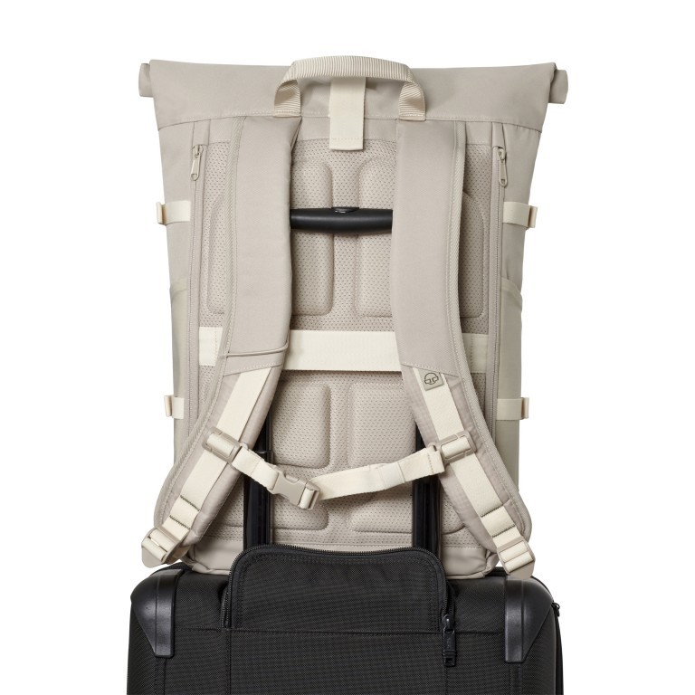 Rucksack Move Series Allen Large erweiterbar Sand, Farbe: beige, Marke: Johnny Urban, EAN: 4260759422911, Abmessungen in cm: 31x45x15, Bild 6 von 13