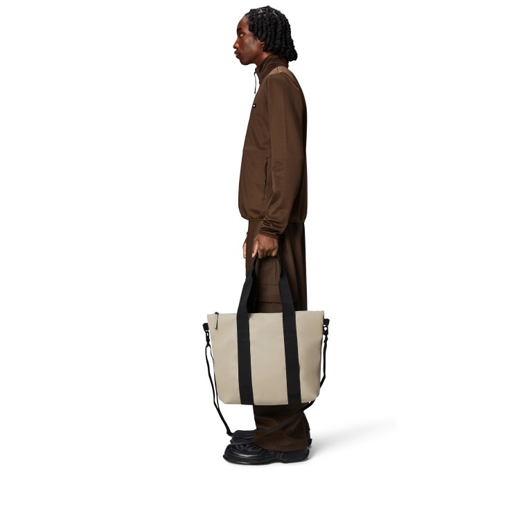 Shopper Tote Bag Mini Dune, Farbe: beige, Marke: Rains, EAN: 5711747578091, Abmessungen in cm: 35x36x13, Bild 4 von 4