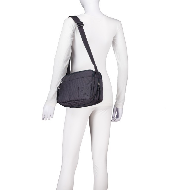 Umhängetasche MD20 QMT48 Steel, Farbe: grau, Marke: Mandarina Duck, EAN: 8032803853707, Abmessungen in cm: 28x19.5x9, Bild 4 von 6