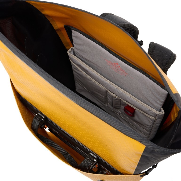 Fahrradtasche / Rucksack Aqua Transformer 2in1 Volumen 26 Liter Burnt Yellow, Farbe: gelb, Marke: Vaude, EAN: 4067729050460, Abmessungen in cm: 34x50x20, Bild 9 von 10