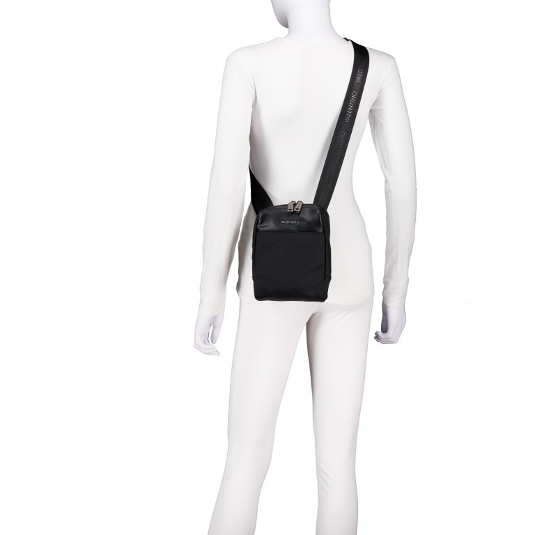 Umhängetasche Finix Nero, Farbe: schwarz, Marke: Valentino Bags, EAN: 8054942656032, Abmessungen in cm: 15.5x20.5x4, Bild 5 von 6