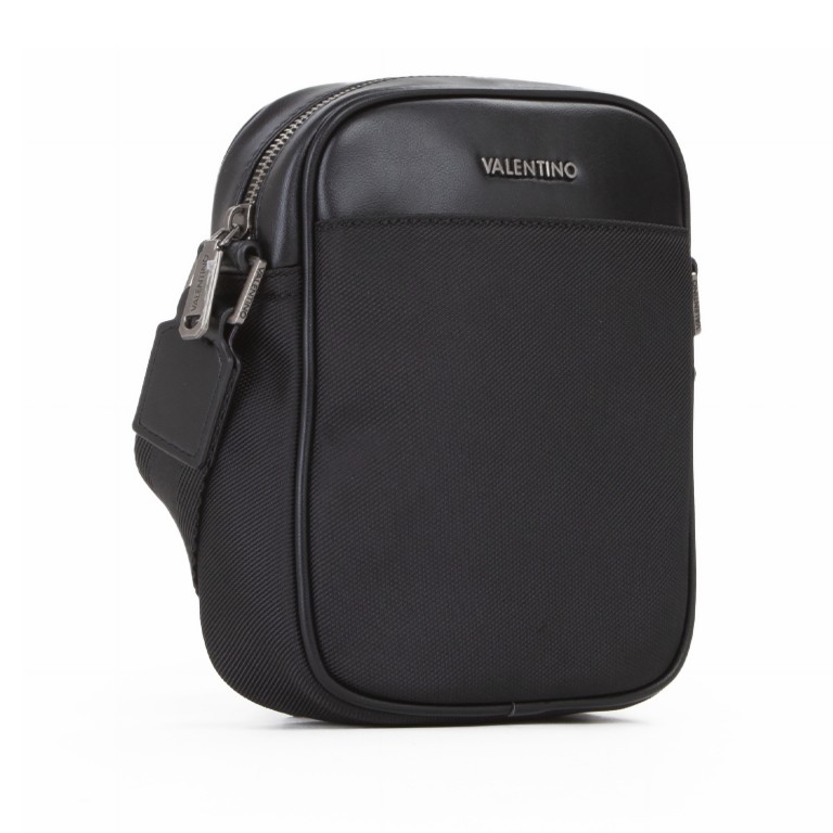 Umhängetasche Finix Nero, Farbe: schwarz, Marke: Valentino Bags, EAN: 8054942656087, Abmessungen in cm: 16.5x21x6.5, Bild 2 von 6