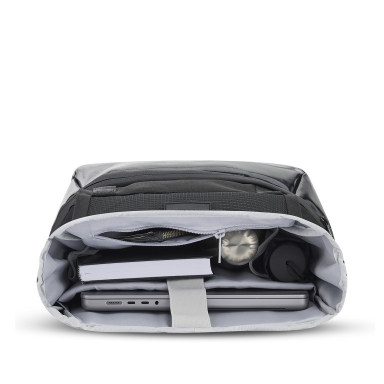 Rucksack Ashton mit Rolltop Black, Farbe: schwarz, Marke: Johnny Urban, EAN: 4260759424090, Abmessungen in cm: 30x46x18, Bild 9 von 16