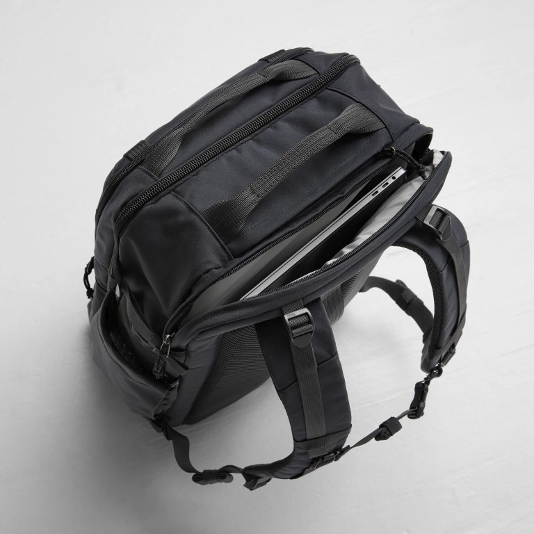 Reisetasche / Rucksack Färden Carry-On Pack Coal Black, Farbe: anthrazit, Marke: Fjällräven, EAN: 7323451088421, Abmessungen in cm: 35x55x23, Bild 12 von 14