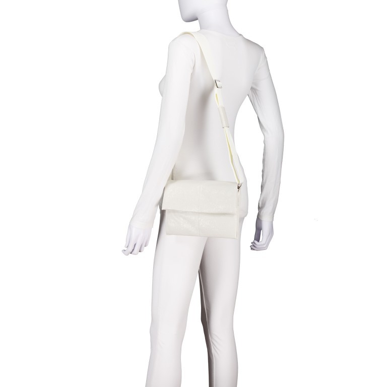 Umhängetasche Vejen Crossbag Glossy White, Farbe: weiß, Marke: Seidenfelt, EAN: 4262455842734, Abmessungen in cm: 23x18x3, Bild 4 von 8