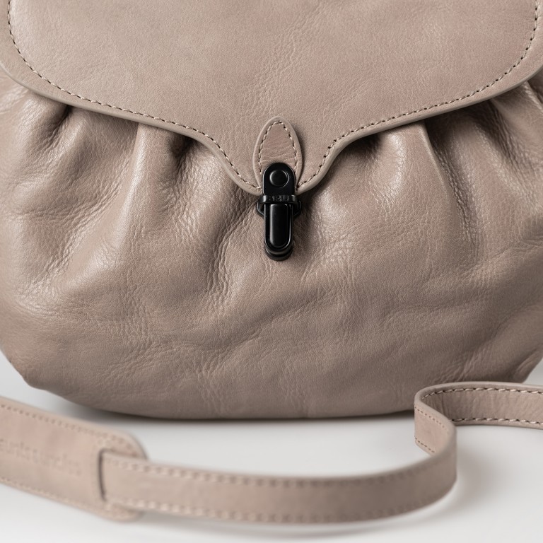 Umhängetasche Grandma's Luxury Club Mrs. Coconut Cake Vintage Khaki, Farbe: beige, Marke: Aunts & Uncles, EAN: 4255717208423, Abmessungen in cm: 22x18x13, Bild 7 von 8