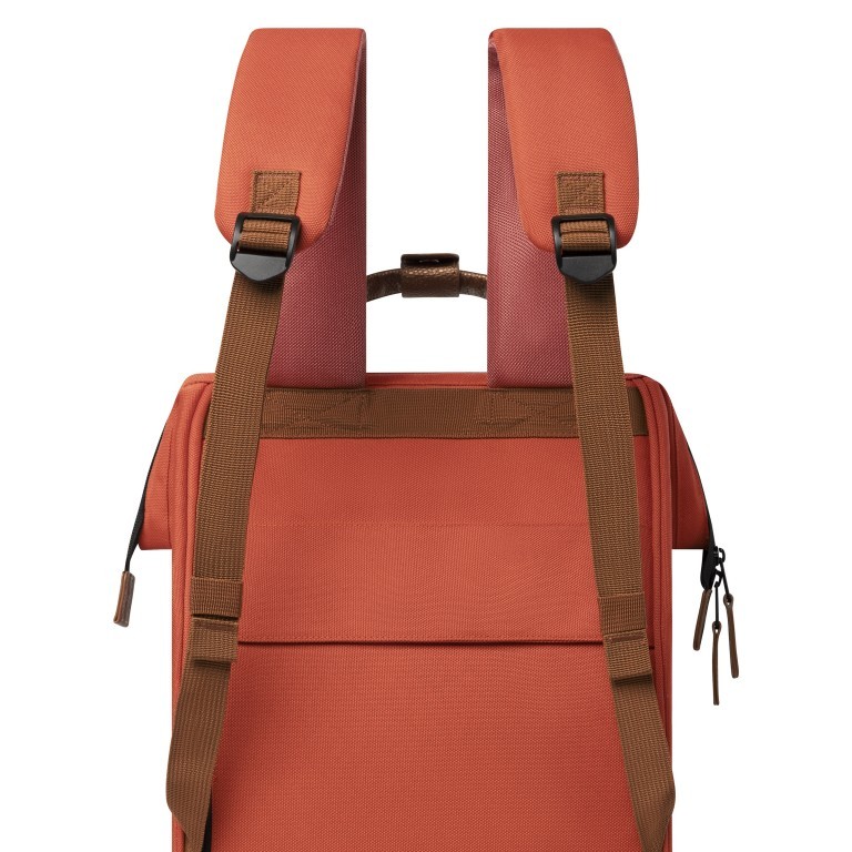 Rucksack Adventurer Medium Bogota mit zwei auswechselbaren Vortaschen Koralle, Farbe: orange, Marke: Cabaia, EAN: 3701328303886, Abmessungen in cm: 27x41x16, Bild 9 von 10