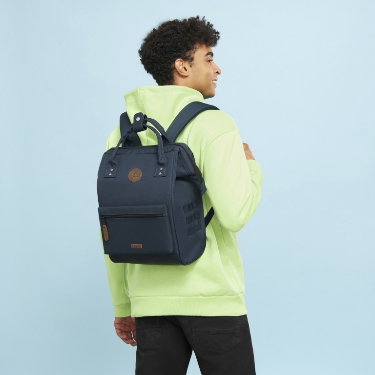 Rucksack Adventurer Medium Reykjavik mit zwei auswechselbaren Vortaschen Dunkelblau, Farbe: blau/petrol, Marke: Cabaia, EAN: 3701328303374, Abmessungen in cm: 27x41x16, Bild 7 von 10