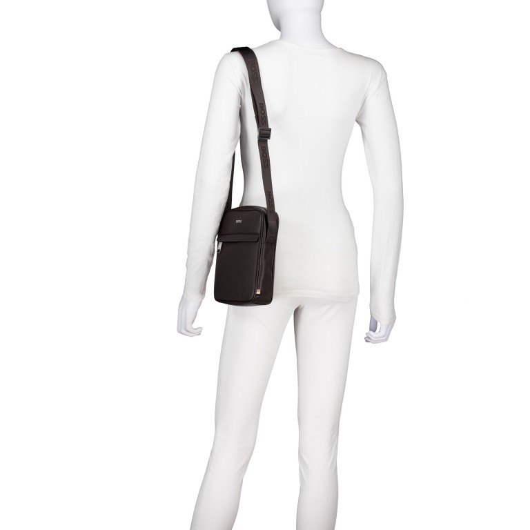 Umhängetasche Zair Zip Dark Brown, Farbe: braun, Marke: BOSS, EAN: 4063546937342, Abmessungen in cm: 16.5x22x5.5, Bild 4 von 6
