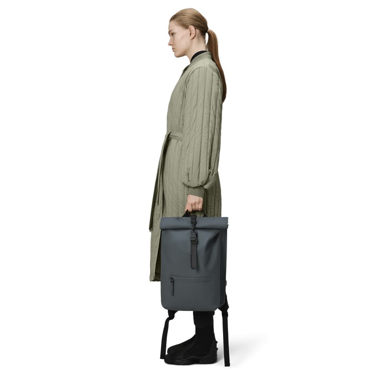 Rucksack Rolltop mit Laptopfach 16 Zoll Lagoon, Farbe: blau/petrol, Marke: Rains, EAN: 5715793003255, Abmessungen in cm: 32x48x11, Bild 3 von 5