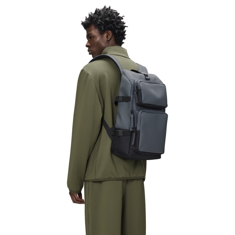 Rucksack Trail Cargo Backpack mit Laptopfach 13 Zoll Lagoon, Farbe: blau/petrol, Marke: Rains, EAN: 5715793003866, Abmessungen in cm: 26x45x12, Bild 4 von 5