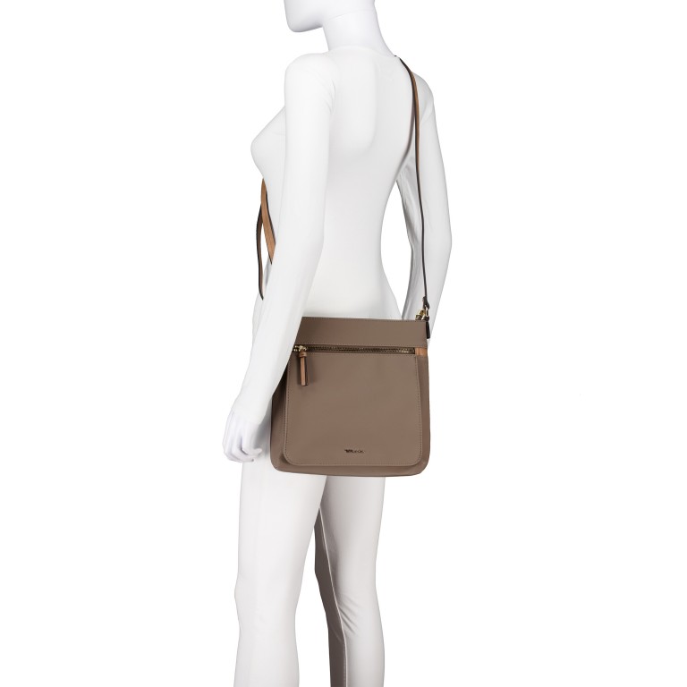 Umhängetasche Gertraud Taupe, Farbe: taupe/khaki, Marke: Tamaris, EAN: 4063512145221, Abmessungen in cm: 25.5x26.5x6.5, Bild 5 von 7