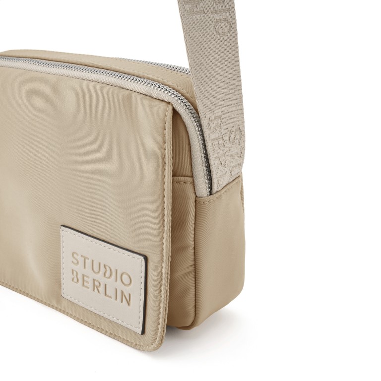 Umhängetasche Dahlem Sand, Farbe: beige, Marke: Studio Berlin, EAN: 4262499037653, Abmessungen in cm: 23x15x5, Bild 6 von 6