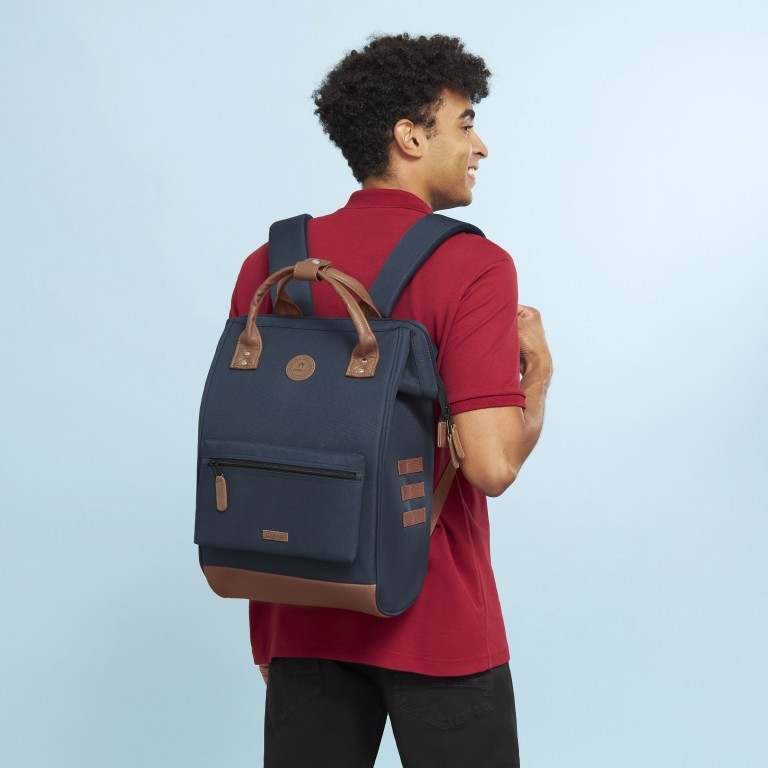 Rucksack Adventurer Large Chicago mit zwei auswechselbaren Vortaschen Navy, Farbe: blau/petrol, Marke: Cabaia, EAN: 3701328319443, Abmessungen in cm: 29x46x17, Bild 7 von 10