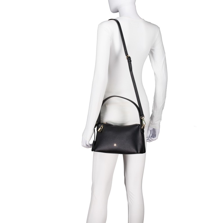 Beuteltasche Delia S Black, Farbe: schwarz, Marke: AIGNER, EAN: 4055539650659, Abmessungen in cm: 27x15x9, Bild 5 von 9