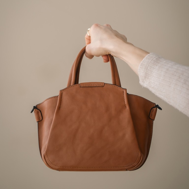 Handtasche Grandma's Luxury Club Mrs. Plum Crumble Caramel, Farbe: cognac, Marke: Aunts & Uncles, EAN: 4255717211553, Abmessungen in cm: 29x20x11, Bild 4 von 7