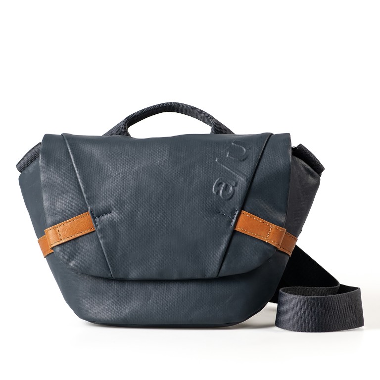 Umhängetasche Japan Kazo Night Blue, Farbe: blau/petrol, Marke: Aunts & Uncles, EAN: 4255717210501, Abmessungen in cm: 29x18x7, Bild 1 von 6