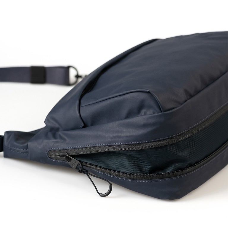 Umhängetasche Japan Re-Lite Nanuki erweiterbar Outer Space, Farbe: blau/petrol, Marke: Aunts & Uncles, EAN: 4255717212574, Abmessungen in cm: 28x21x9.5, Bild 7 von 7