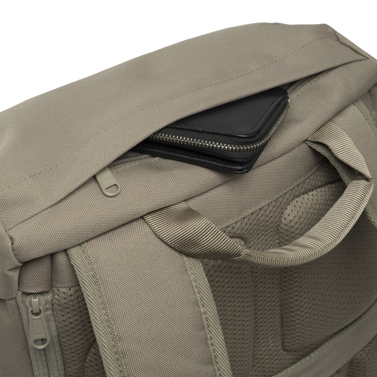 Rucksack Eco Series Nico Desert Grey, Farbe: taupe/khaki, Marke: Johnny Urban, EAN: 4260759428364, Abmessungen in cm: 28x41x16, Bild 9 von 10