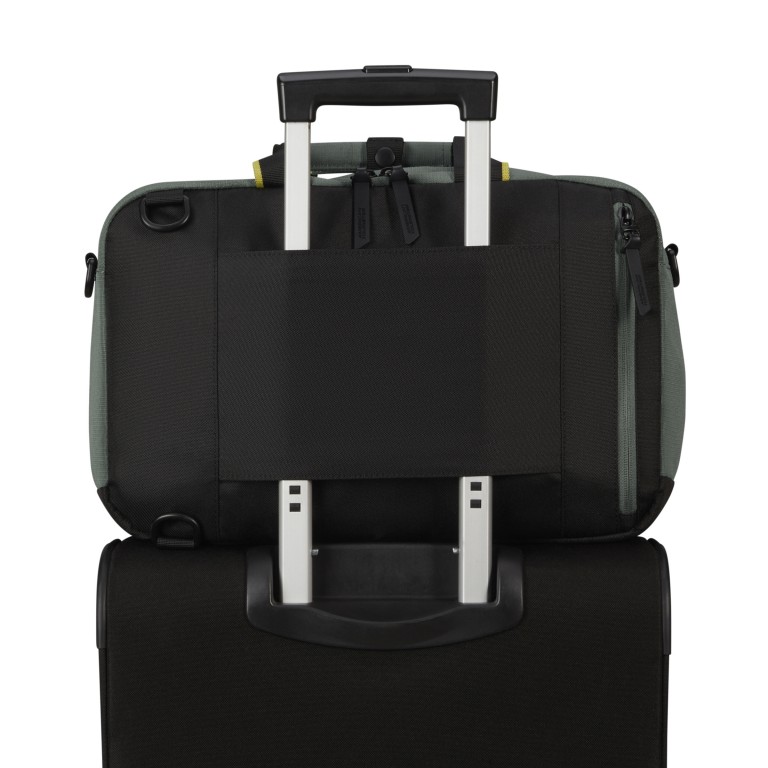 Flugumhänger / Rucksack Take2Cabin 3-Way-Boarding Bag mit Laptopfach 14 Zoll Dark Forest, Farbe: grün/oliv, Marke: American Tourister, EAN: 5400520263797, Abmessungen in cm: 40x25x20, Bild 6 von 14