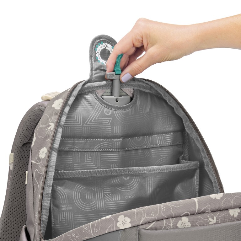 Rucksack Mate Modell 2026 30 Liter Vanilla Bloom, Farbe: grau, Marke: Coocazoo, EAN: 4047443544063, Abmessungen in cm: 30x44x23, Bild 6 von 9