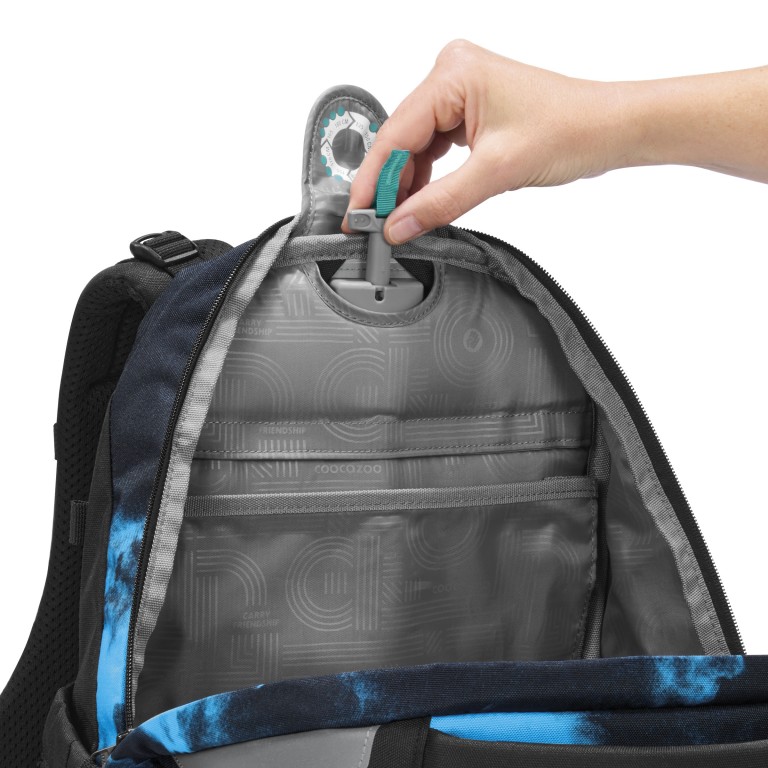 Rucksack Mate Modell 2026 30 Liter Mystic Clouds, Farbe: schwarz, Marke: Coocazoo, EAN: 4047443540386, Abmessungen in cm: 30x44x23, Bild 6 von 9