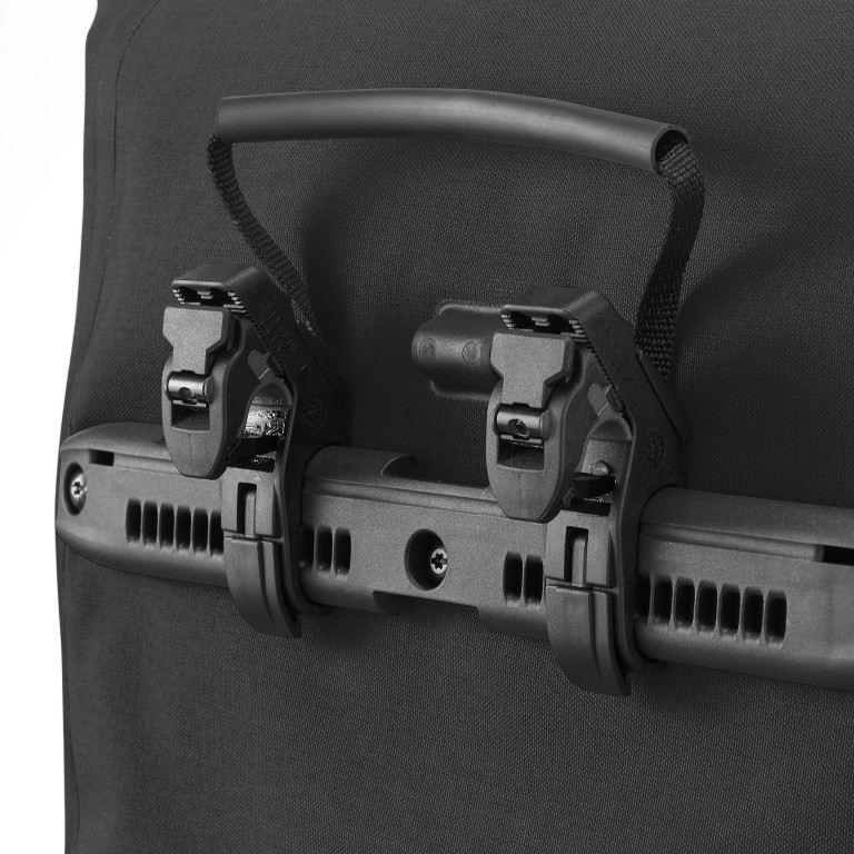 Fahrradtasche / Rucksack Vario Plus Volumen 26 Liter Black, Farbe: schwarz, Marke: Ortlieb, EAN: 4013051060158, Abmessungen in cm: 31x47x22, Bild 12 von 13