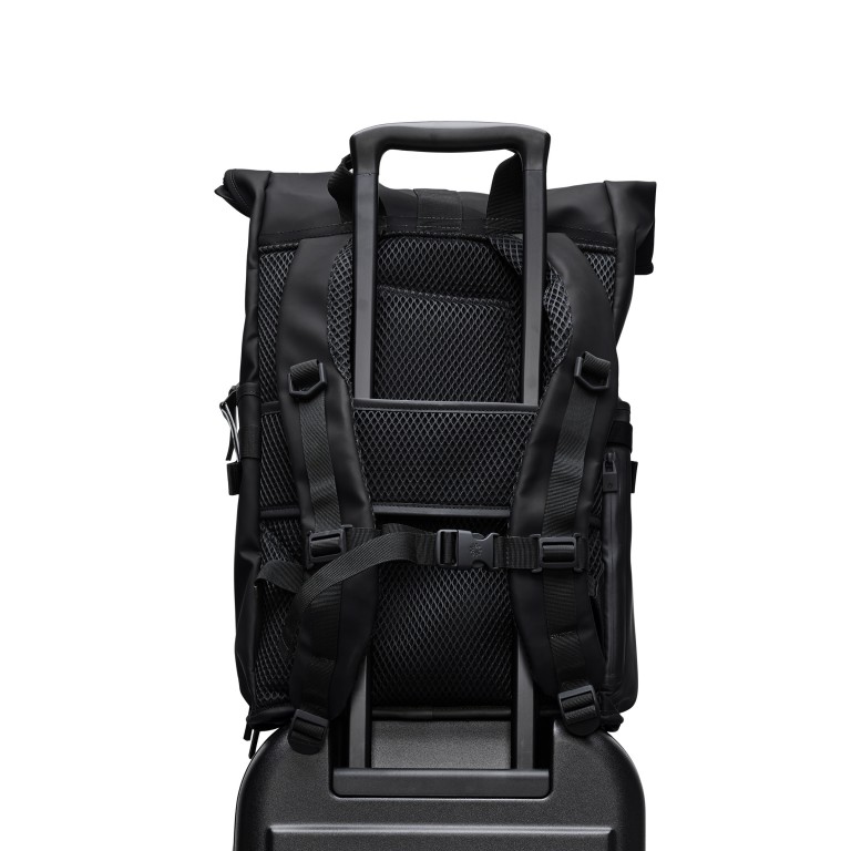 Rucksack Texel Moulded Backpack mit zwei Laptopfächern 16 Zoll Black, Farbe: schwarz, Marke: Rains, EAN: 5711747577780, Abmessungen in cm: 34x61x16, Bild 4 von 10