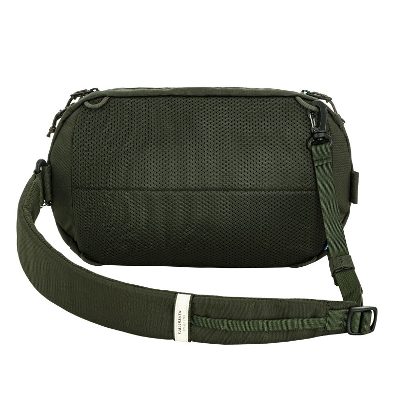 Umhängetasche Skule Sling 6 Deep Forest, Farbe: grün/oliv, Marke: Fjällräven, EAN: 7323451155383, Abmessungen in cm: 22x35x11.5, Bild 3 von 12