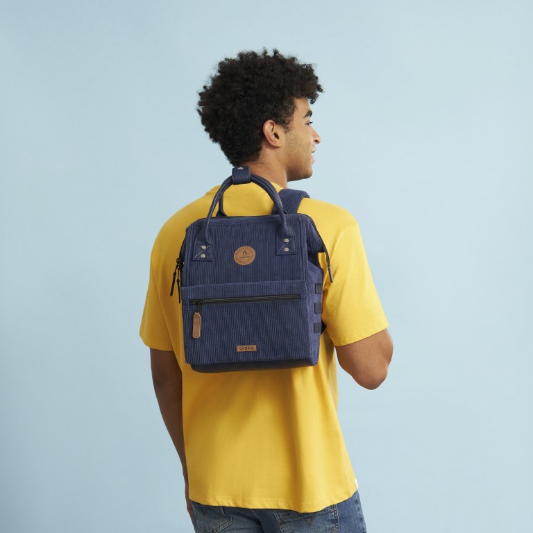 Rucksack Adventurer Small Indianapolis Dunkelblau, Farbe: blau/petrol, Marke: Cabaia, EAN: 3701328390916, Abmessungen in cm: 23x32x13, Bild 7 von 10