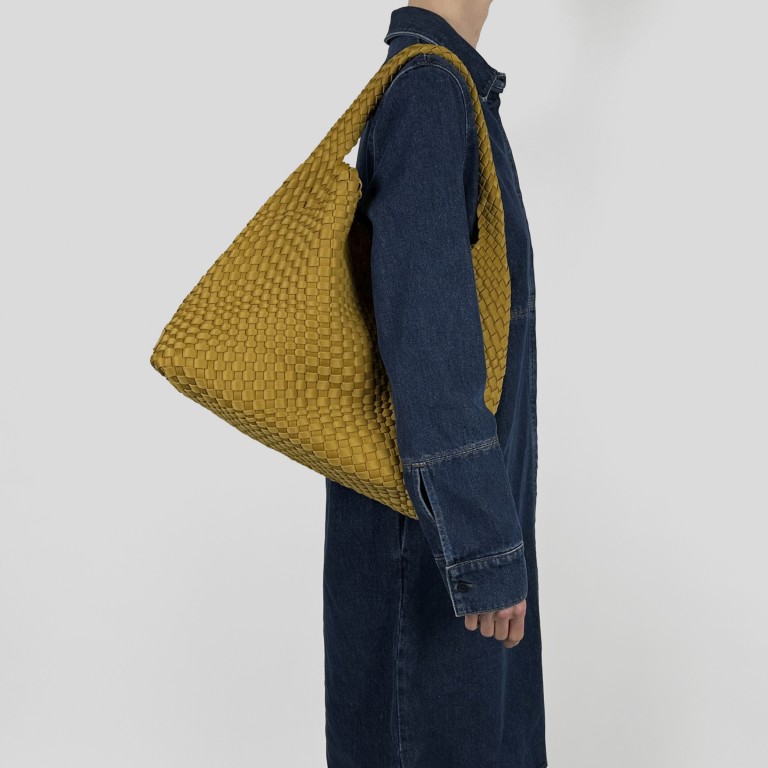 Beuteltasche Ellen mit herausnehmbarem Etui Nachtblau, Farbe: blau/petrol, Marke: blingberlin, Abmessungen in cm: 37x33x13, Bild 9 von 9