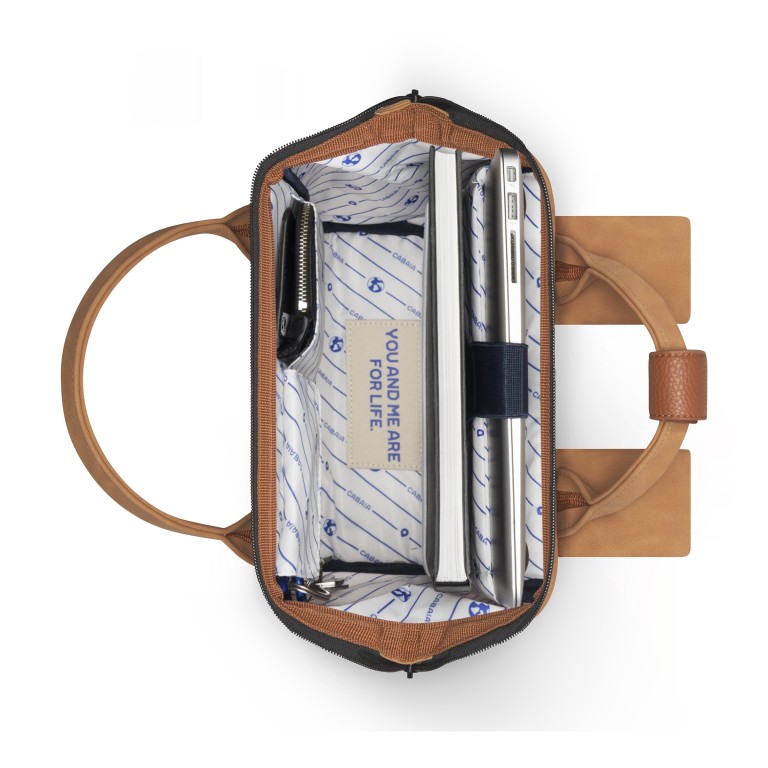 Rucksack Adventurer Small Moscow mit zwei auswechselbaren Vortaschen Camel, Farbe: cognac, Marke: Cabaia, EAN: 3701328351320, Abmessungen in cm: 23x32x13, Bild 8 von 9