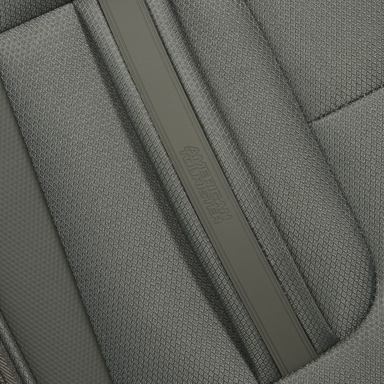 Koffer Wanderlite Spinner M expandable Dark Khaki, Farbe: grün/oliv, Marke: American Tourister, EAN: 5400520376206, Abmessungen in cm: 43x68x29, Bild 11 von 15