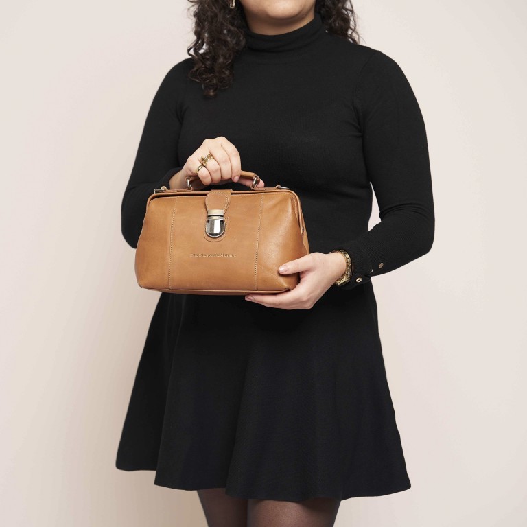 Handtasche Rachael mit Bügelverschluss, Marke: The Chesterfield Brand, Abmessungen in cm: 24x17x13, Bild 4 von 7