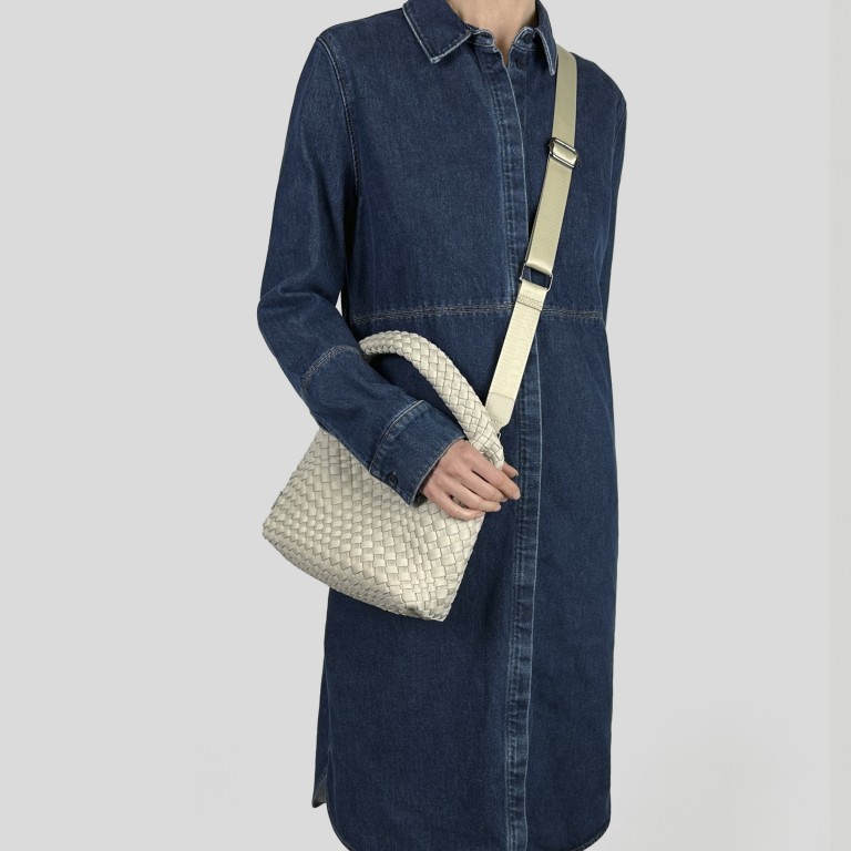 Umhängetasche Ines mit herausnehmbarem Etui, Farbe: schwarz, blau/petrol, beige, Marke: blingberlin, Abmessungen in cm: 24.5x17x9.5, Bild 9 von 9