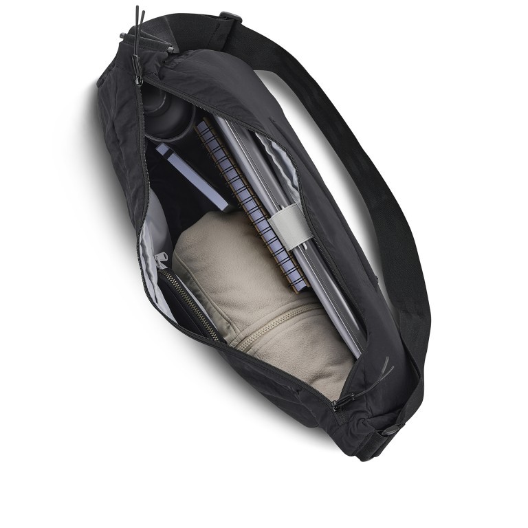Beuteltasche Halfmoon Bag Kaia Large, Farbe: schwarz, beige, Marke: Johnny Urban, Abmessungen in cm: 51x41x16, Bild 4 von 9